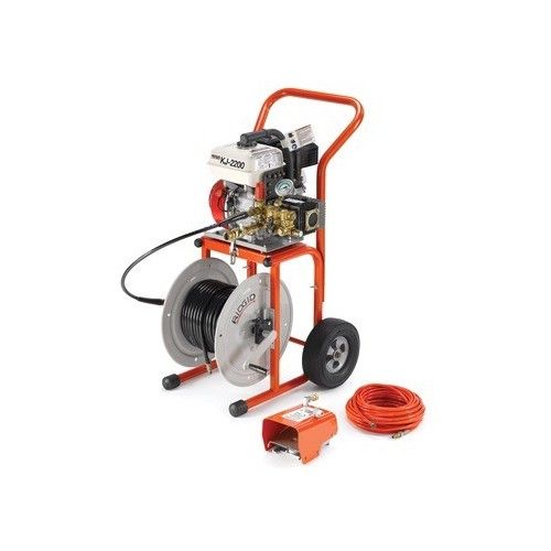 KJ2200 C LIMPIADORA ALTA PRESION A GASOLINA CAP. 30-150 MM. + JUEGO STANDARD+CARRETILLA H-30+MANGUERA 30 M X 1/4"